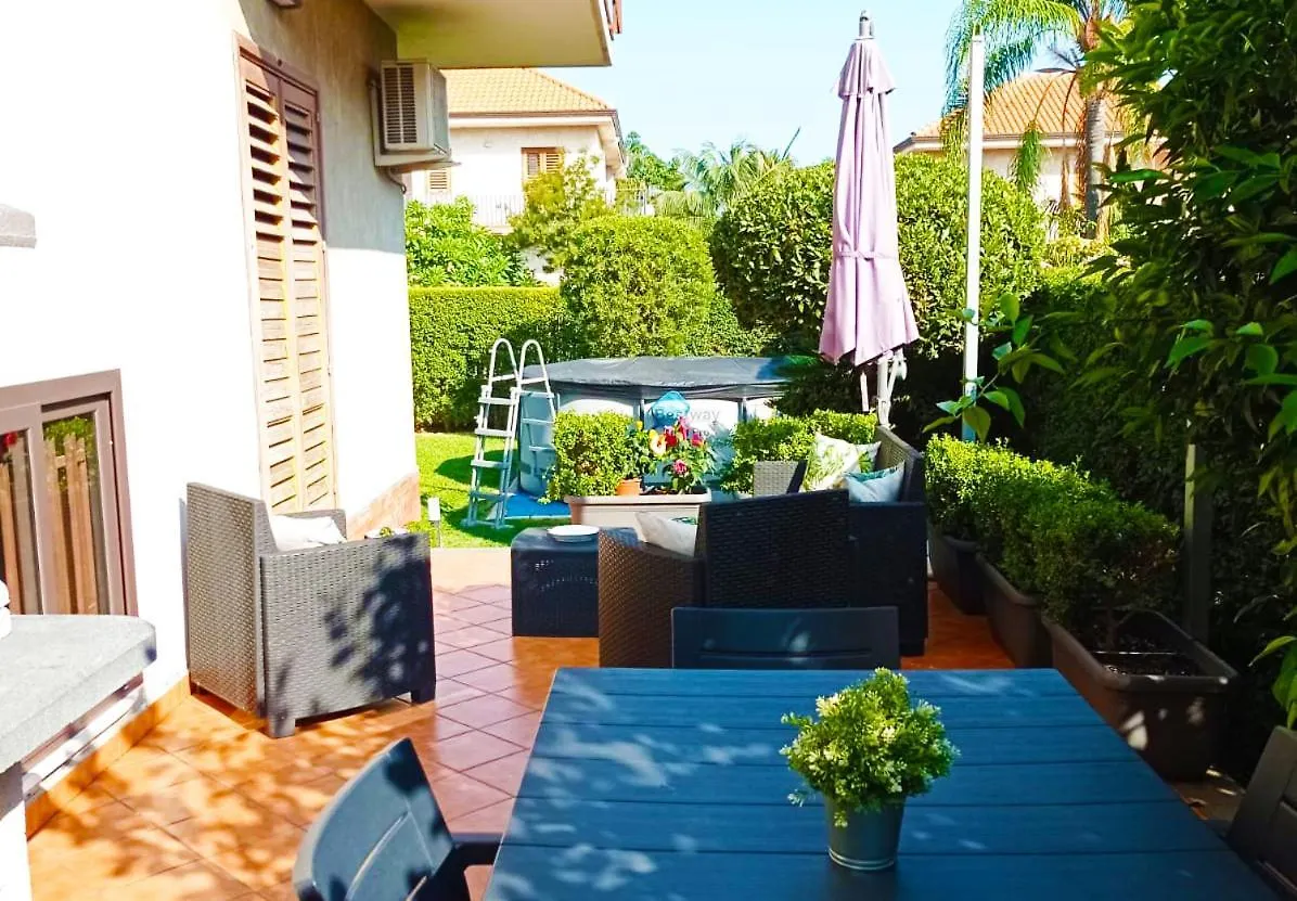 Lilla - Home And Garden Riposto Ιταλία