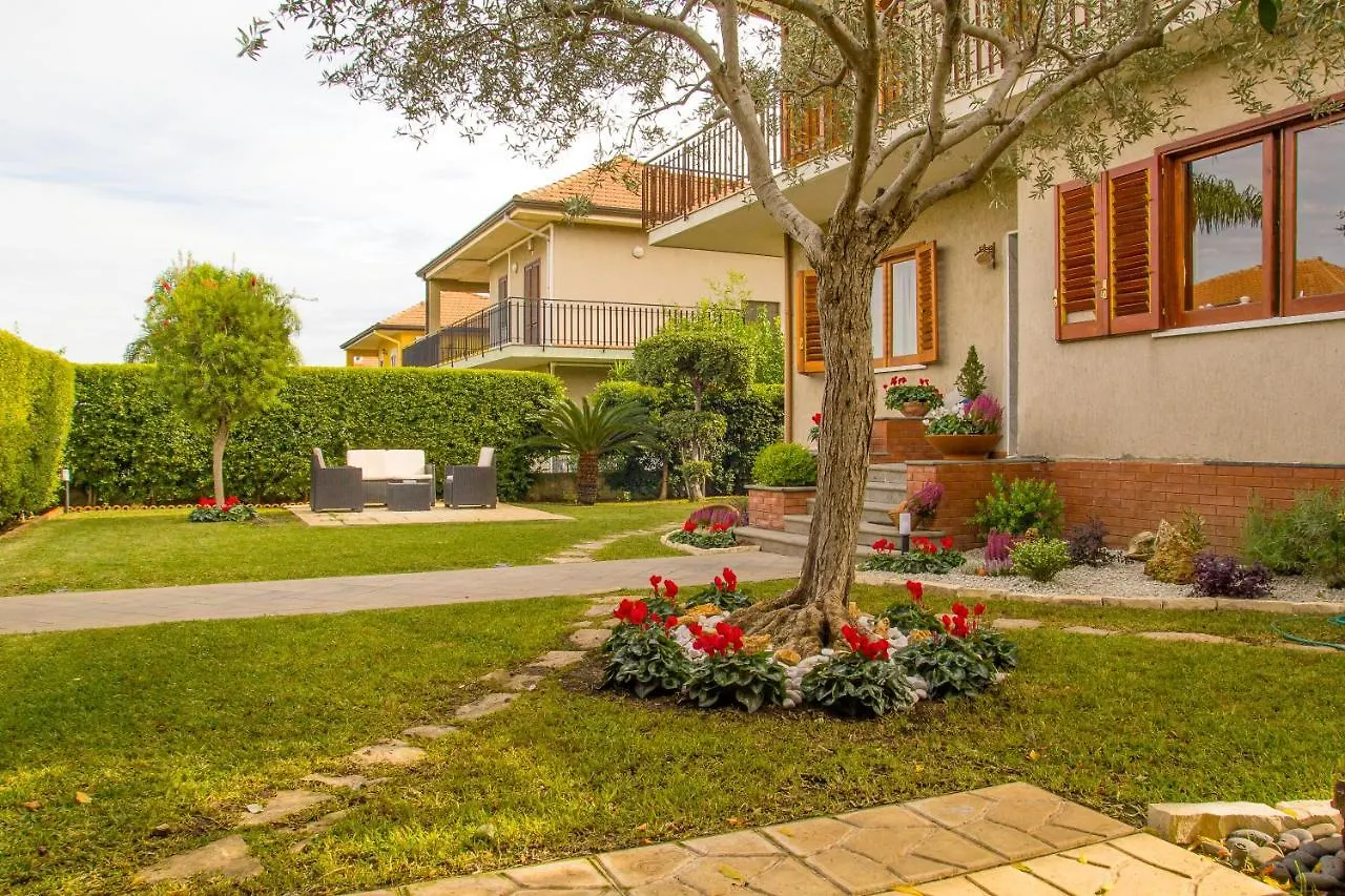 Nyaraló Lilla - Home And Garden Riposto Olaszország