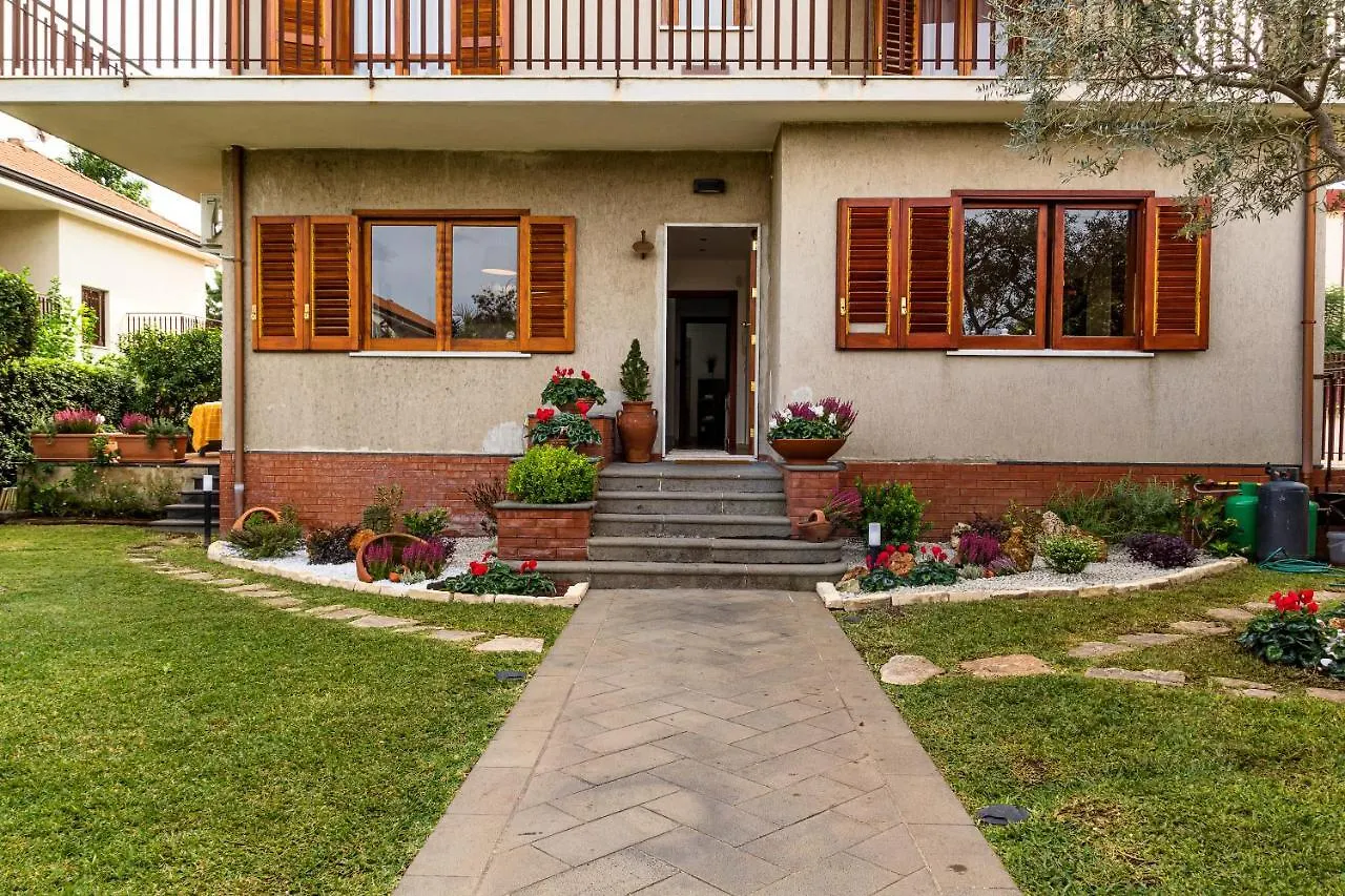Lilla - Home And Garden Riposto Σπίτι διακοπών